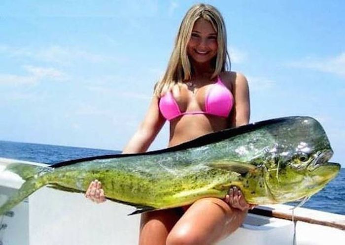 Pics That Prove Hot Girls Like To Fish Too (45 pics)