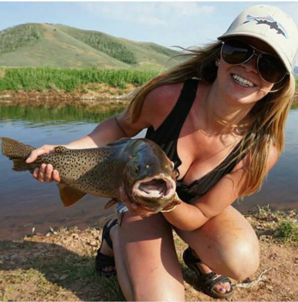 Pics That Prove Hot Girls Like To Fish Too (45 pics)