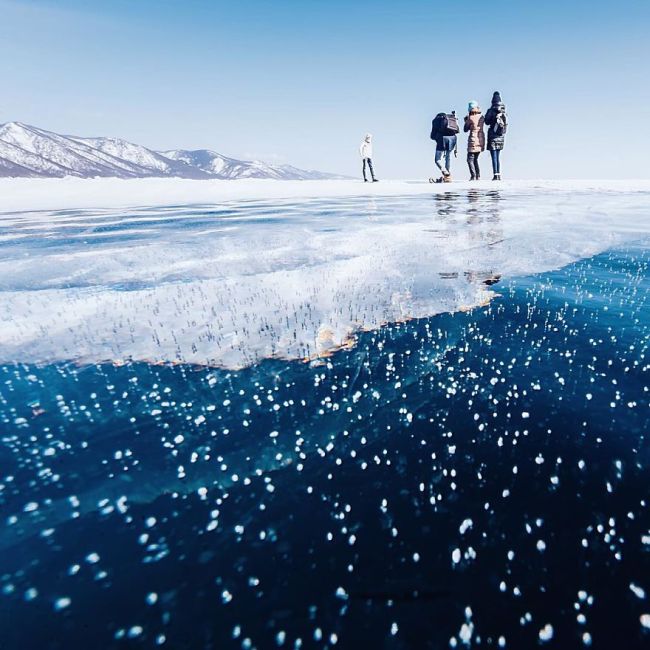 Breathtaking Photos From Frozen Lake Baikal (21 pics)