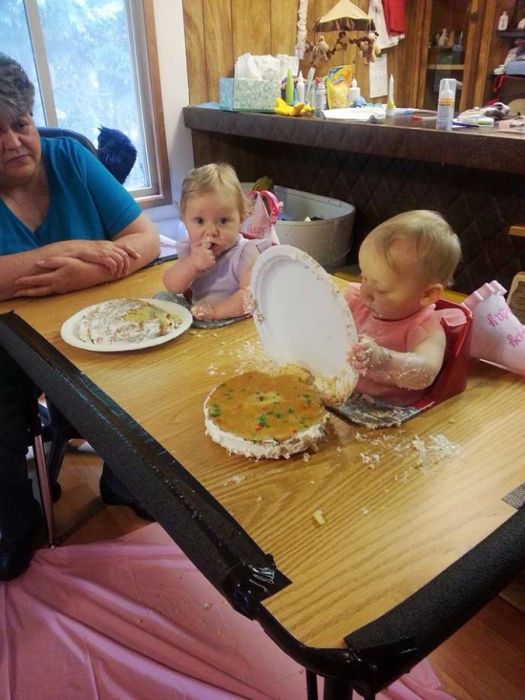 These Disastrous Birthday Fails Take The Cake (29 pics)