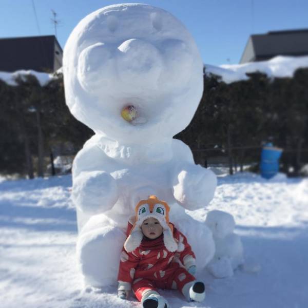 In Japan People Turn Snow Into Art Masterpieces (27 pics)