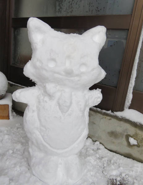 In Japan People Turn Snow Into Art Masterpieces (27 pics)