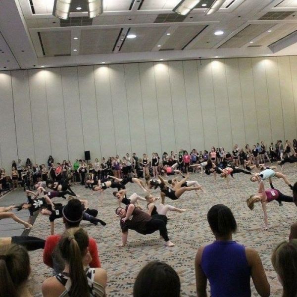 Overweight Ballerina Dances Better Than The Skinny Girls (12 pics + video)