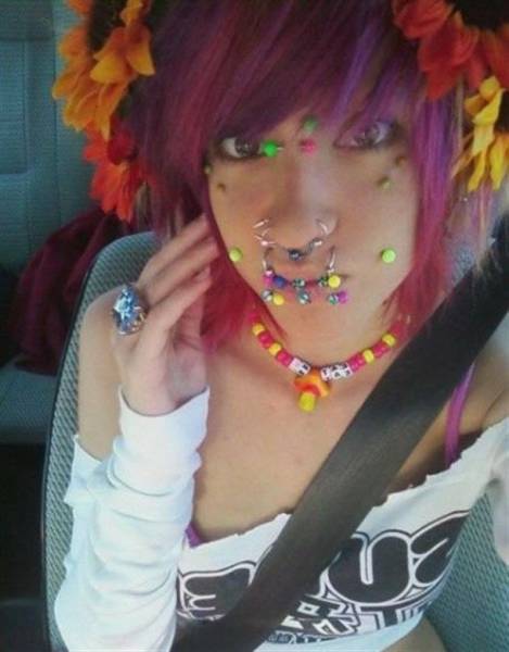 Acid Picdump (104 pics)