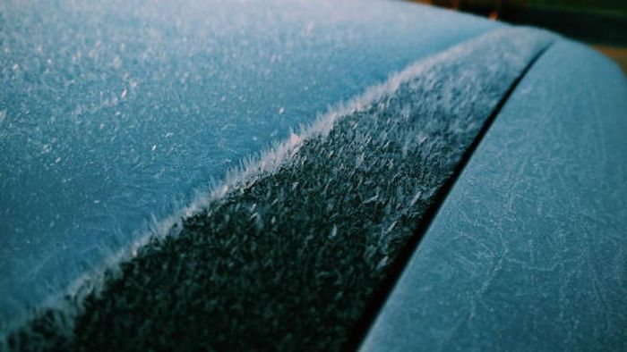 You Can't Deny The Beauty Of These Frozen Cars (50 pics)