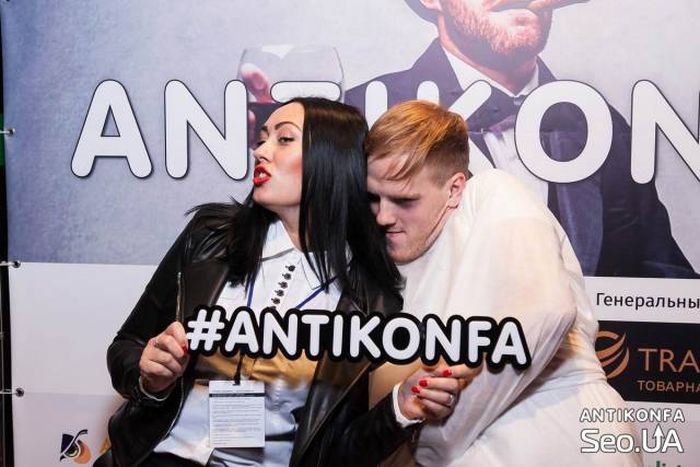 Crazy Photos From An Over The Top IT Conference (30 pics)