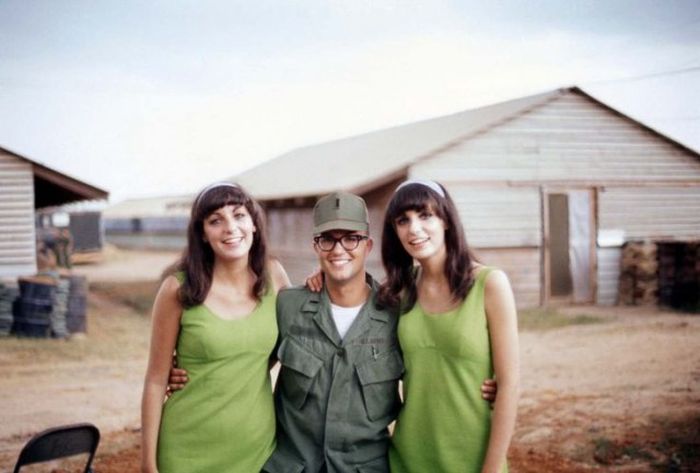 Throwback Photos From The Vietnam War (51 pics)