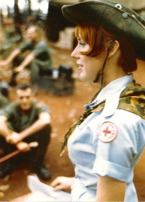 Throwback Photos From The Vietnam War (51 pics)