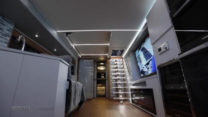 State Of The Art Motorhome Comes With A Hot Tub And A Helicopter (7 pics)