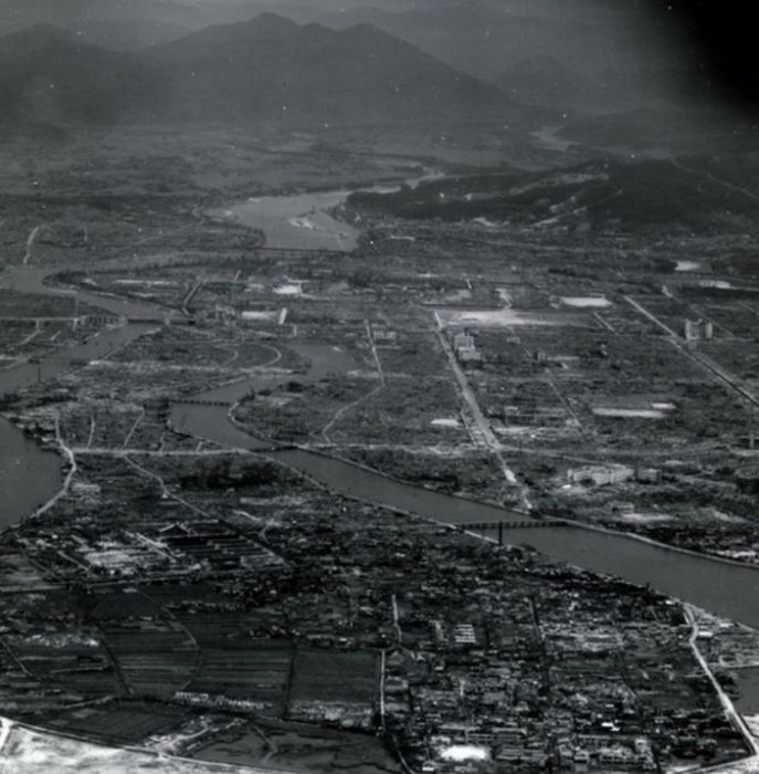 Previously Unpublished Images Of The Hiroshima Bombing (6 pics)