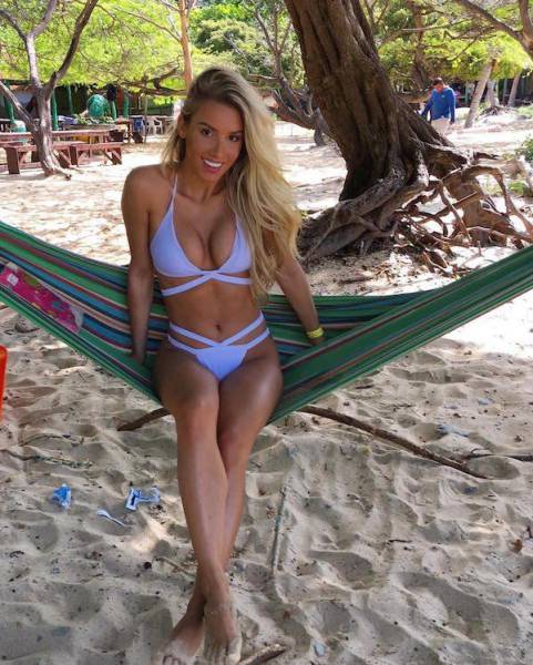 These Beautiful Babes In Skimpy Bikinis Are A Sight For Sore Eyes (58 pics)