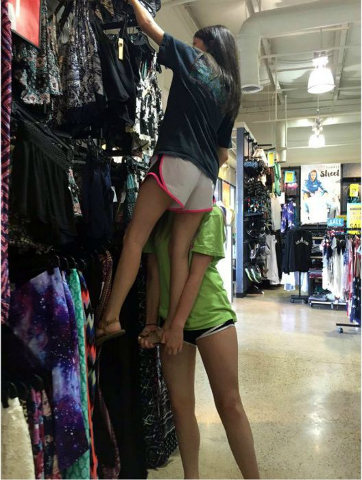 Real Life Problems That All Short Girls Have To Live With (17 pics)