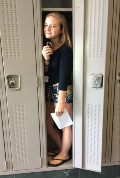Real Life Problems That All Short Girls Have To Live With (17 pics)