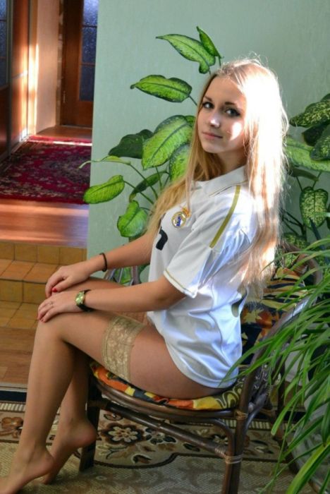 These Russian Girls Are Undeniably Beautiful (36 pics)