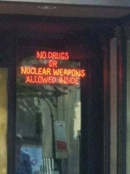 Random Signs That Will Crack You Up And Make You Say WTF (32 pics)