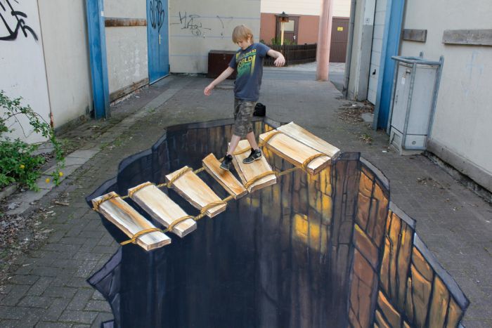 Amazing 3D Street Art Illusions That Will Make Your Head Spin (21 pics)