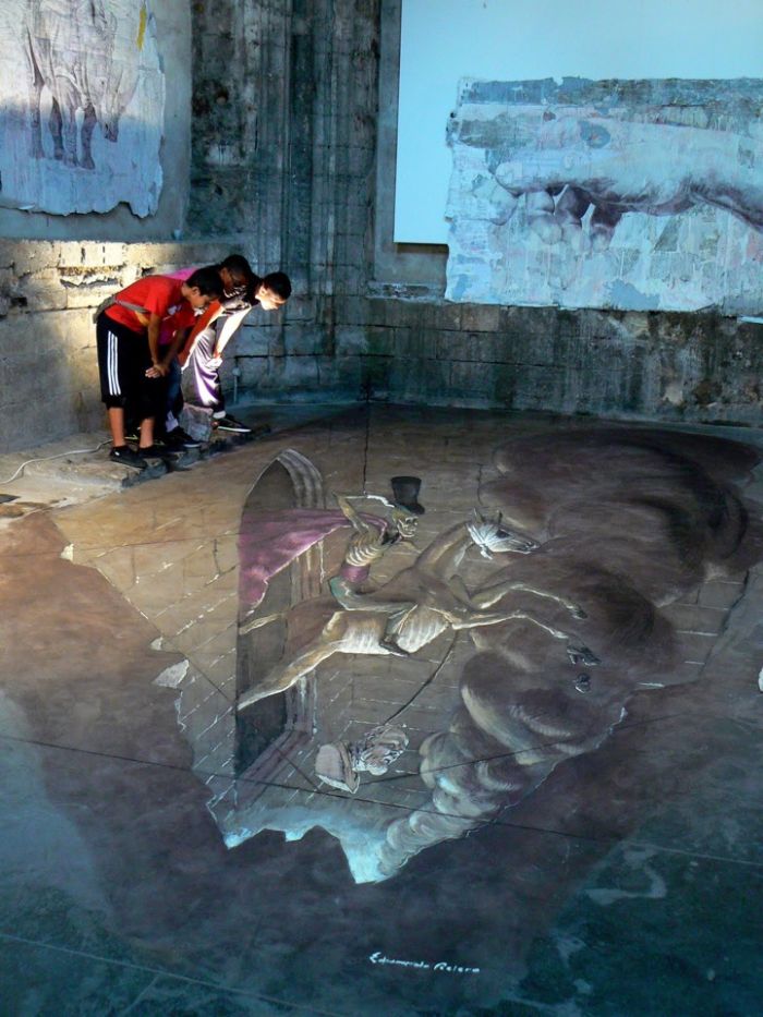 Amazing 3D Street Art Illusions That Will Make Your Head Spin (21 pics)