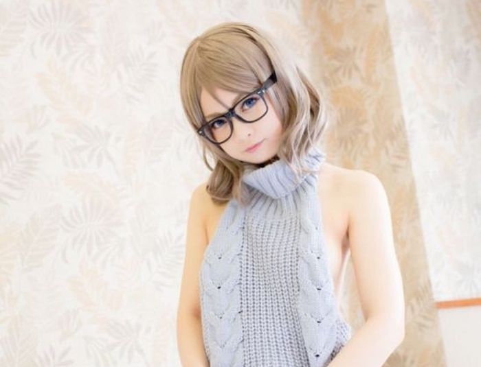 This Sexy Piece Of Clothing Is Becoming Increasingly Popular In Japan (6 pics)