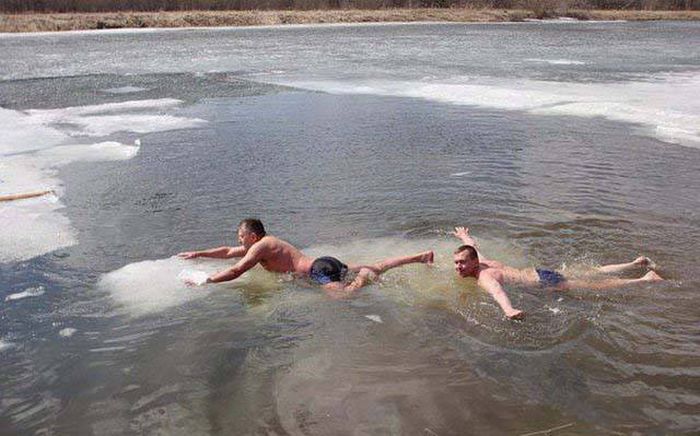 Russians Must Be Born Crazy (37 pics)