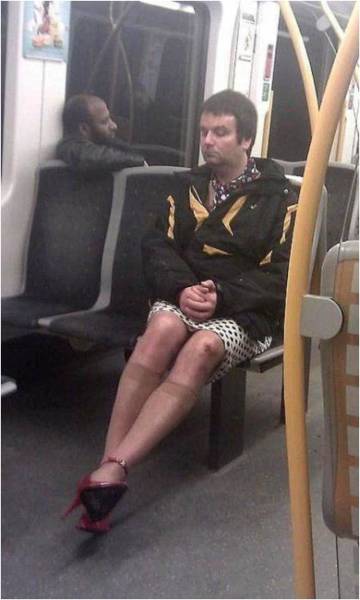 Brave Souls Who Wore Outrageous Outfits In Public (42 pics)