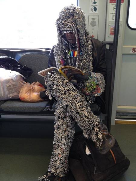 Brave Souls Who Wore Outrageous Outfits In Public (42 pics)