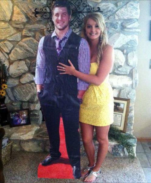 What To Do When You Can't Find A Date To The Prom (28 pics)