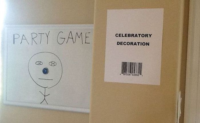 Guy Gives His Girlfriend Exactly What She Wants For Her Birthday (4 pics)