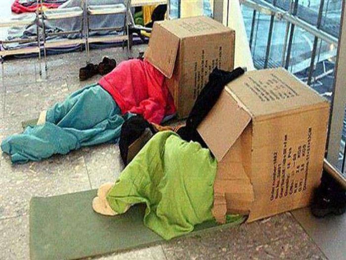 Sometimes Really Strange Things Happen At Airports (44 pics)