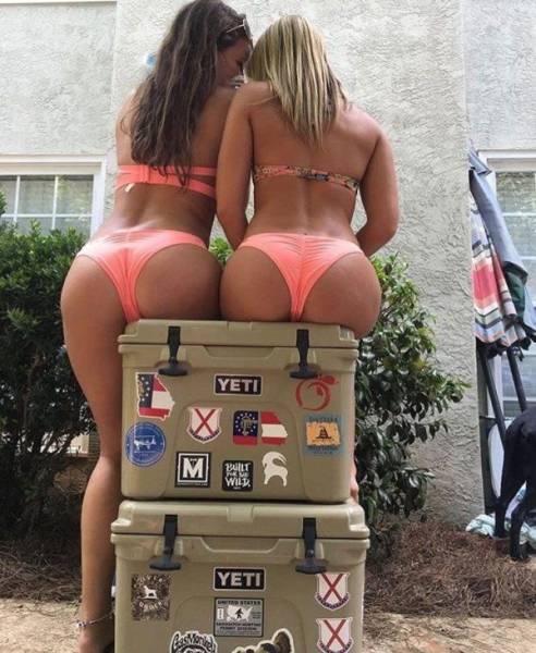 It's Always A Good Time To Enjoy Girls With Great Butts (54 pics)