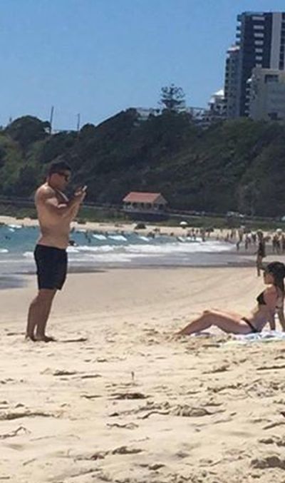 Men Reveal The Other Side Of Perfect Social Media Snaps (22 pics)