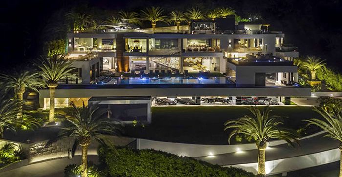 It's Time To Take A Look At The Most Expensive House In The United States (14 pics)