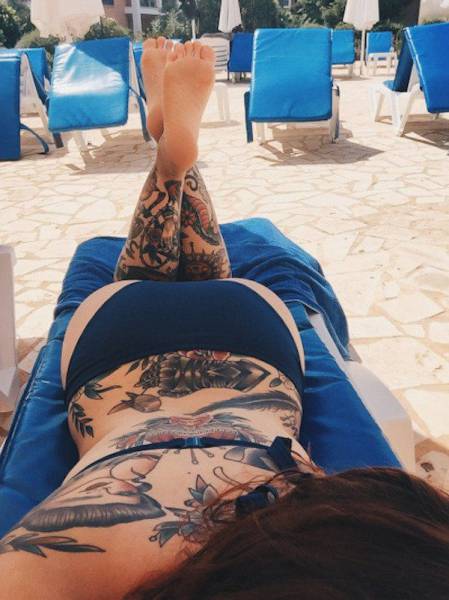 Hot And Hardcore Girls Who Love Tattoos (60 pics)