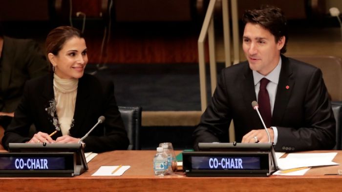 Canada's Prime Minister Is Stealing Hearts All Around The World (7 pics)