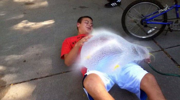 Amusing Photos That Were Snapped At The Perfect Moment (55 pics)