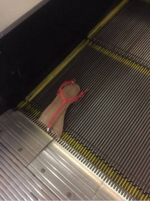 Escalators Really Are A Threat To Mankind (17 pics)