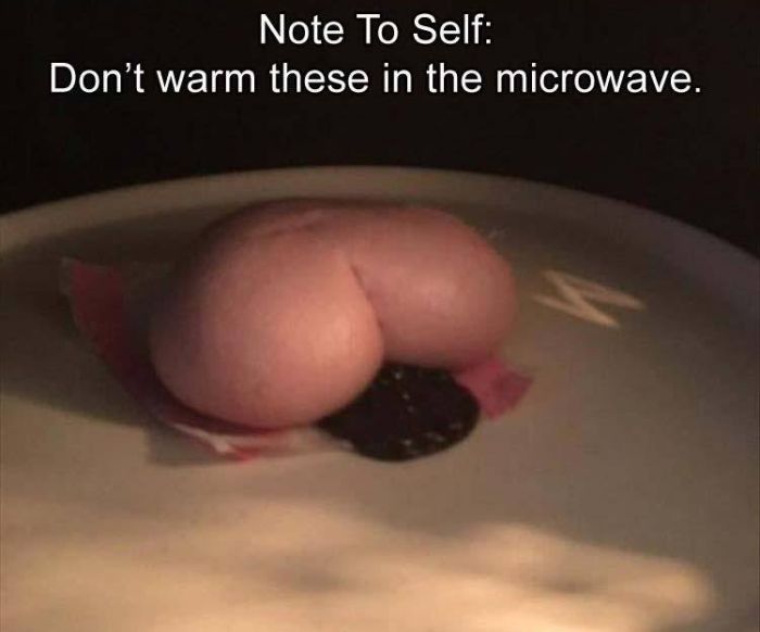 Things You Probably Shouldn't Put In The Microwave (2 pics)