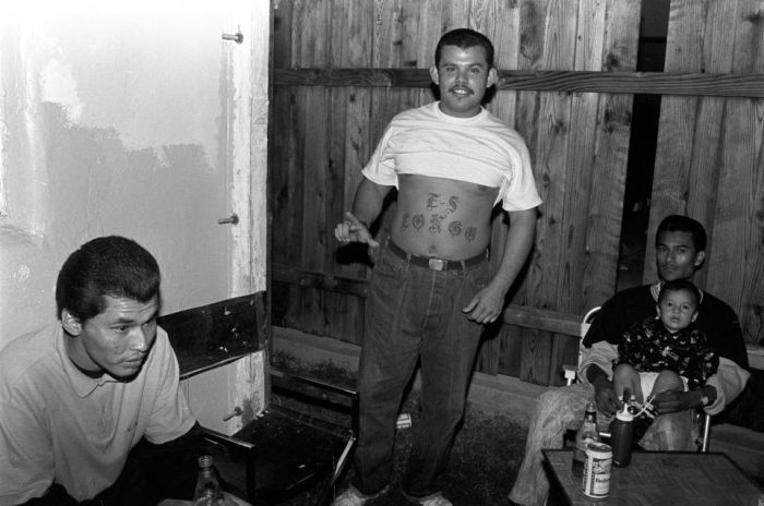 Los Angeles Gangs From The 1990s (16 pics)