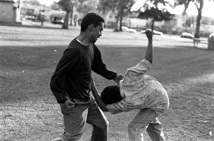 Los Angeles Gangs From The 1990s (16 pics)