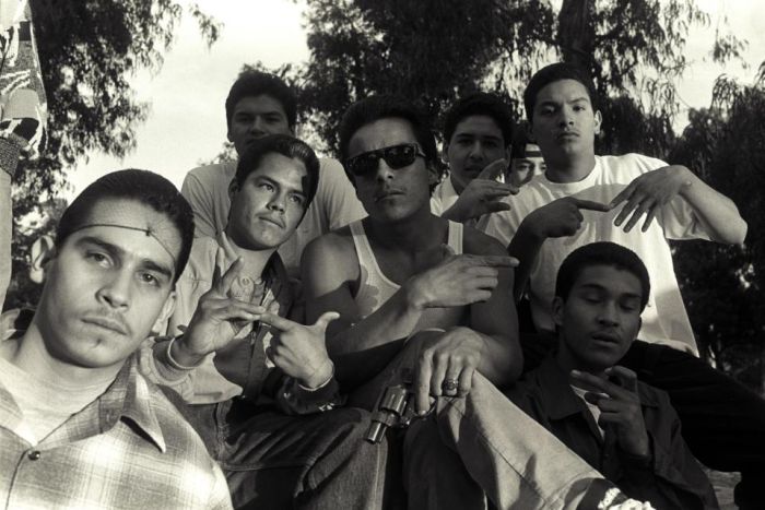 Los Angeles Gangs From The 1990s (16 pics)