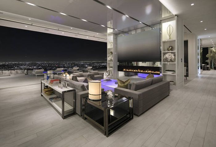 If You Have $100 Million This Beverly Hills Mansion Can Be Yours (22 pics)