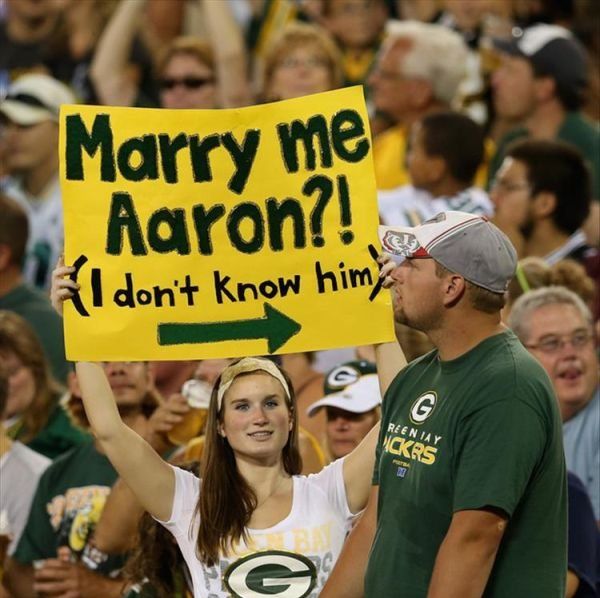 Hilarious Sports Signs Spotted At Games (19 pics)