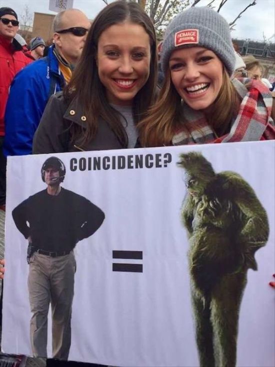 Hilarious Sports Signs Spotted At Games (19 pics)