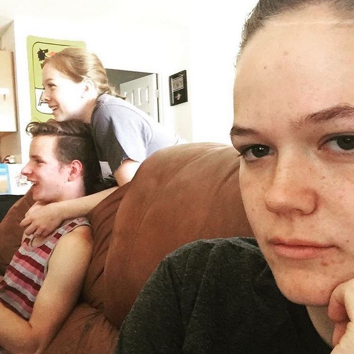 Girl Documents Her Life As The Third Wheel (12 pics)