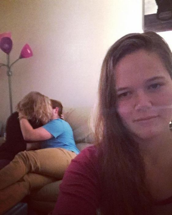 Girl Documents Her Life As The Third Wheel (12 pics)