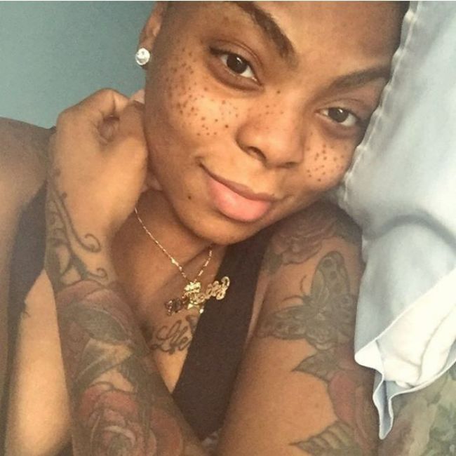 Tattooing Freckles On Your Face Is The Latest Beauty Craze (14 pics)