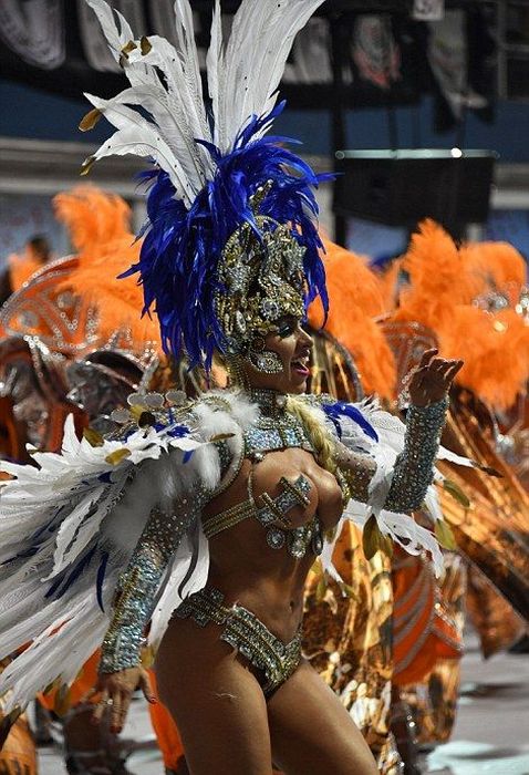Rio de Janeiro Carnival Is Now In Full Effect (27 pics)