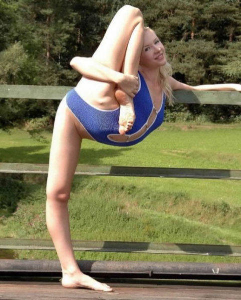 These Flexible Women Know Absolutely No Limits (42 pics)