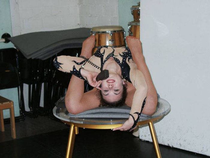 These Flexible Women Know Absolutely No Limits (42 pics)