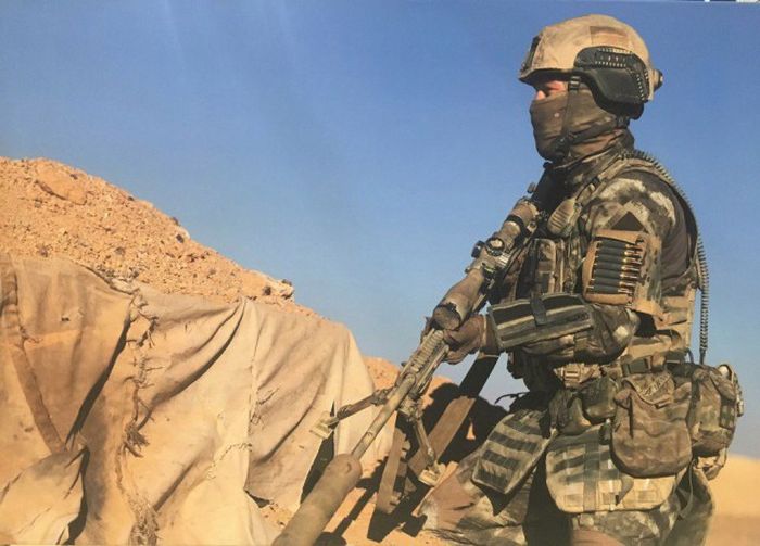 On The Ground With Special Ops Troops In Syria (22 pics)