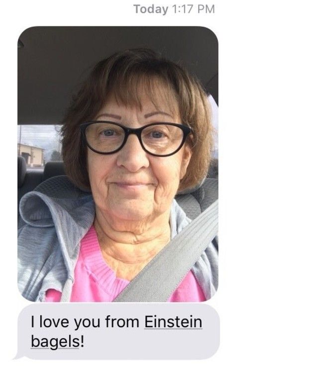 This Grandmother Sends Her Granddaughter Hilarious Selfies (5 pics)